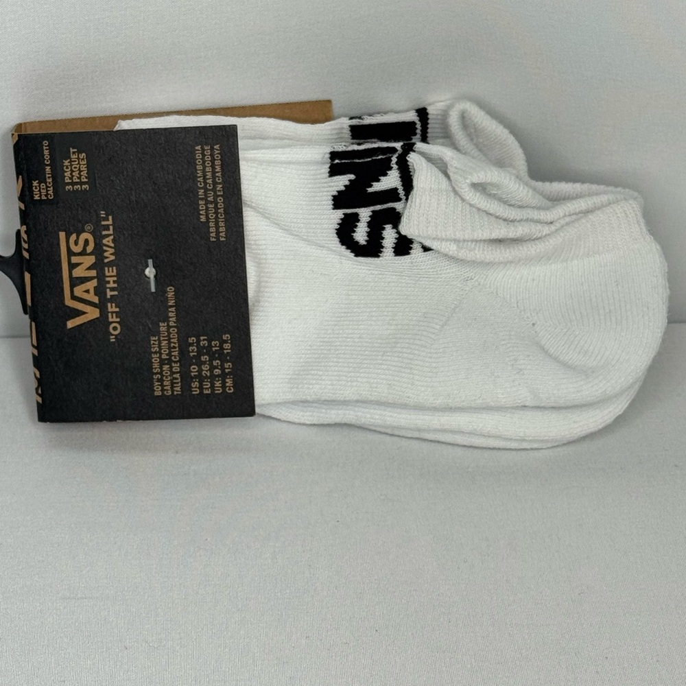 Vans White kick Socks with Black Logo - boys 10-13.5